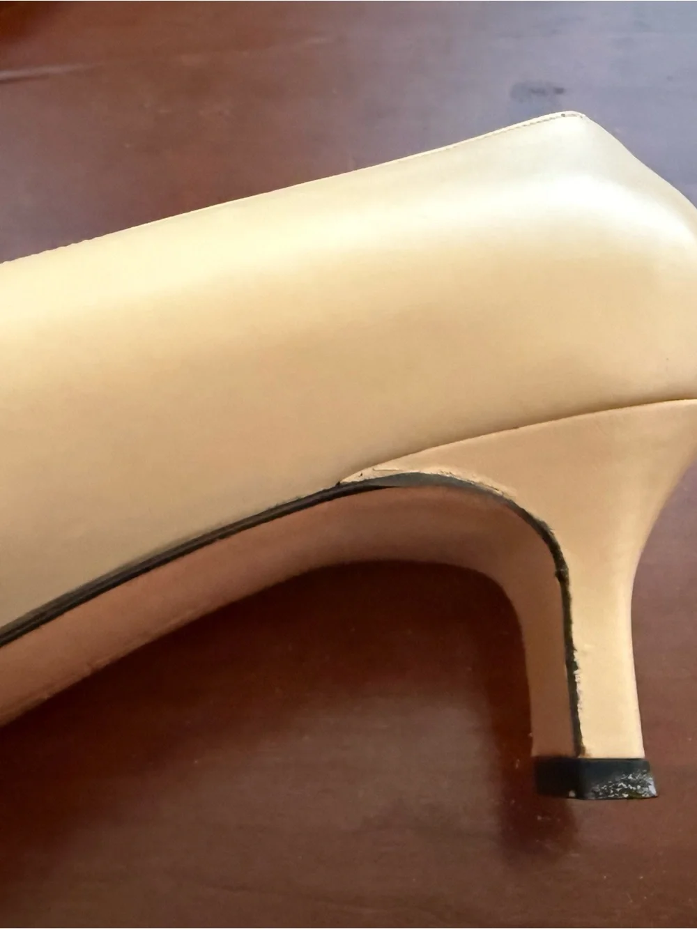 Salvatore Ferragamo Beige Leather Flats with Black Patent Toe - Picture 8 of 11